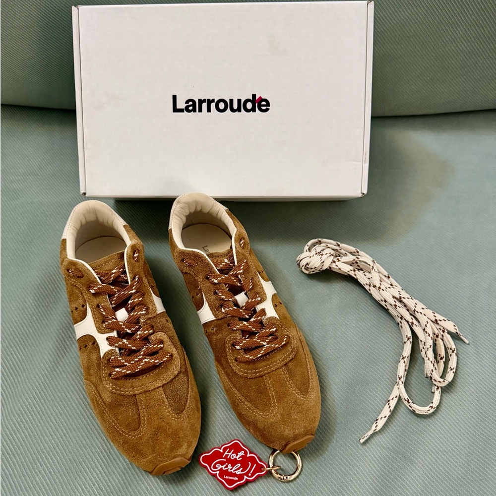 Larroude Stella Sneaker Sz 8.5